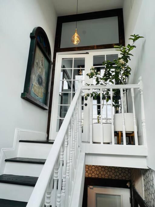 Luxury Escape In Dc, With A Private Deck! Parking Included * Washington