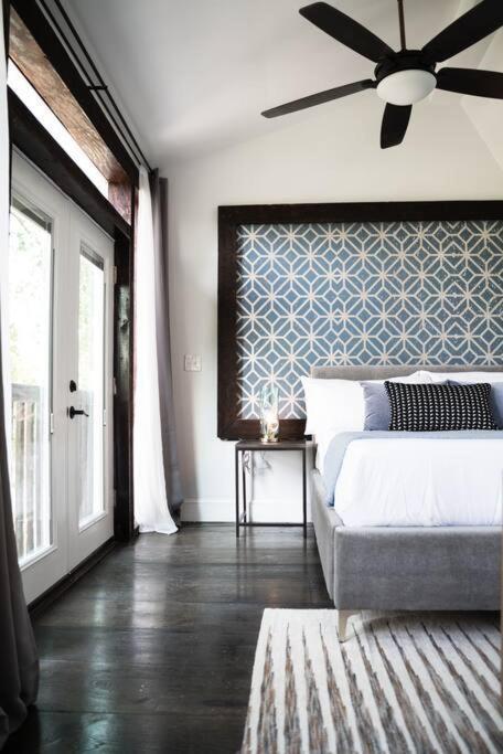 Luxury Escape In Dc, With A Private Deck! Parking Included Washington